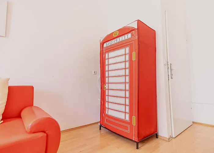 Modern Private In Shared Near Stadthalle
