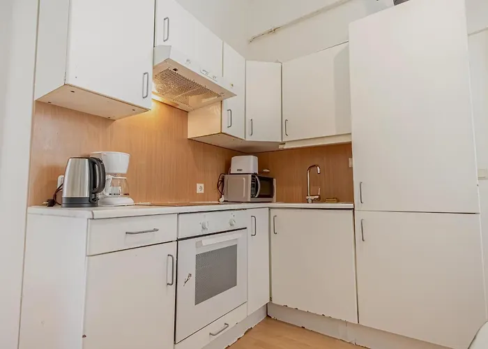 Modern Private In Shared Near Stadthalle Apartamento