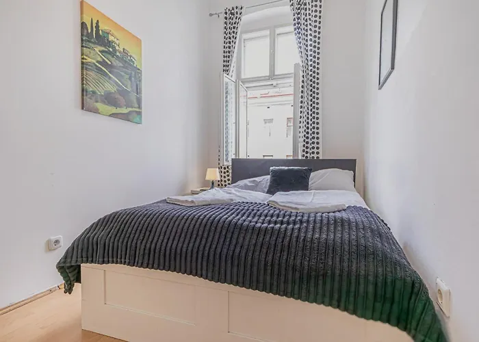 Modern Private In Shared Near Stadthalle Apartamento