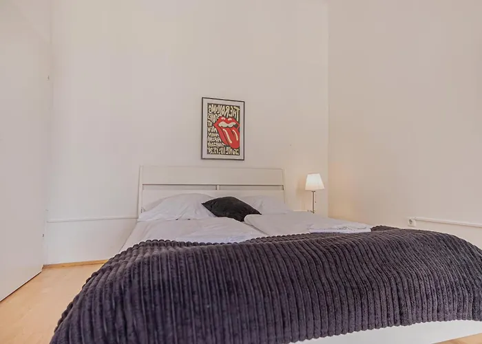 Modern Private In Shared Near Stadthalle Apartamento