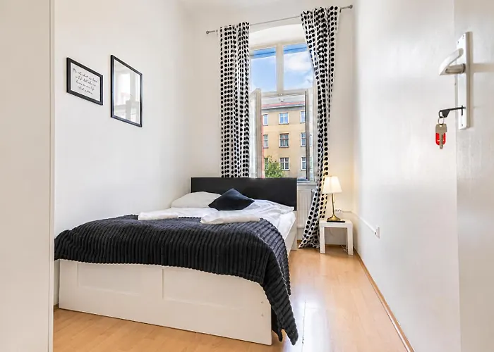 Modern Private In Shared Near Stadthalle