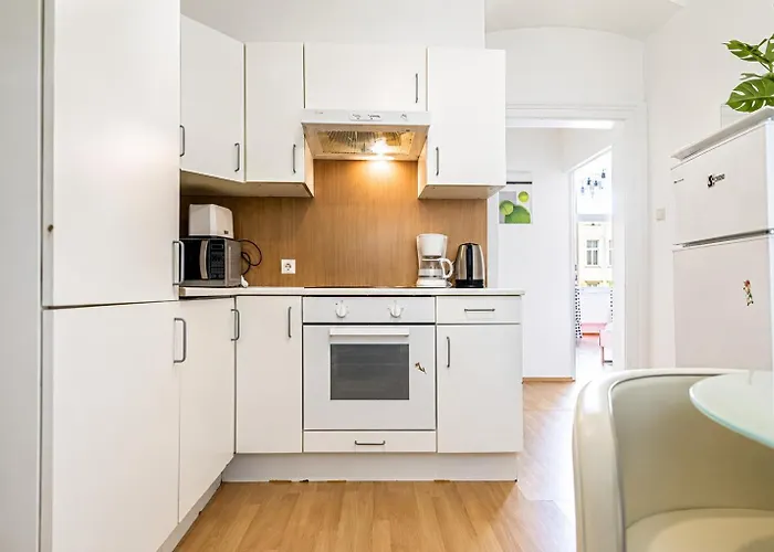 Modern Private In Shared Near Stadthalle * Viena