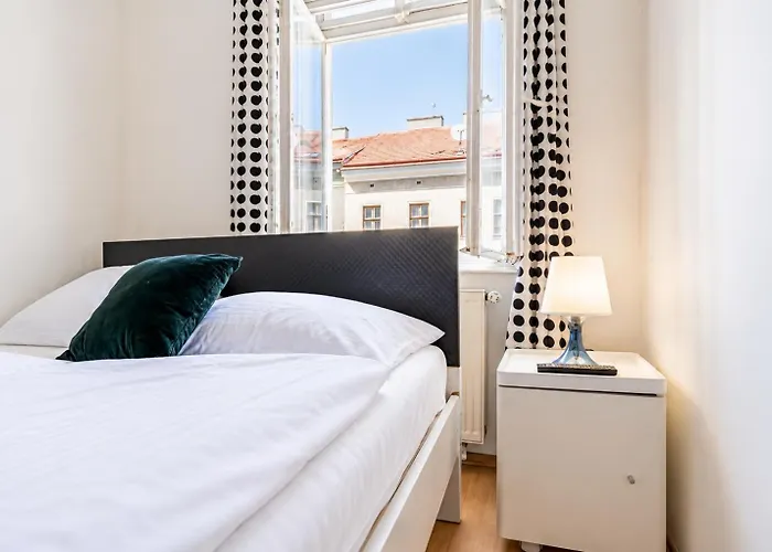 Modern Private In Shared Near Stadthalle Apartamento