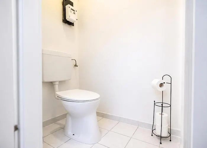 Modern Private In Shared Near Stadthalle